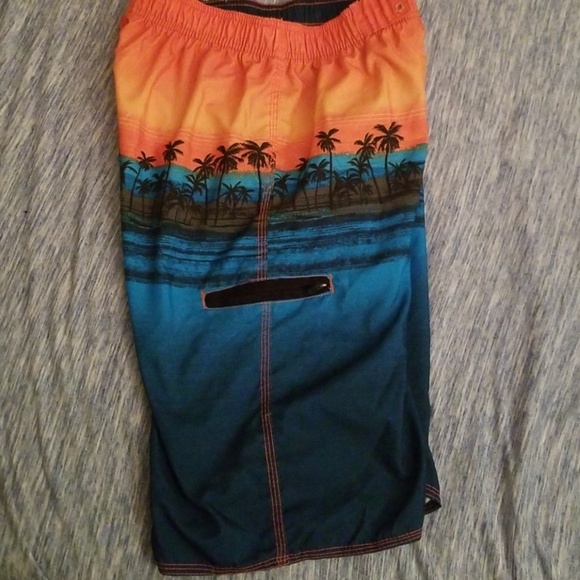 Boy's Palm tree beach bath suit - Picture 5 of 7